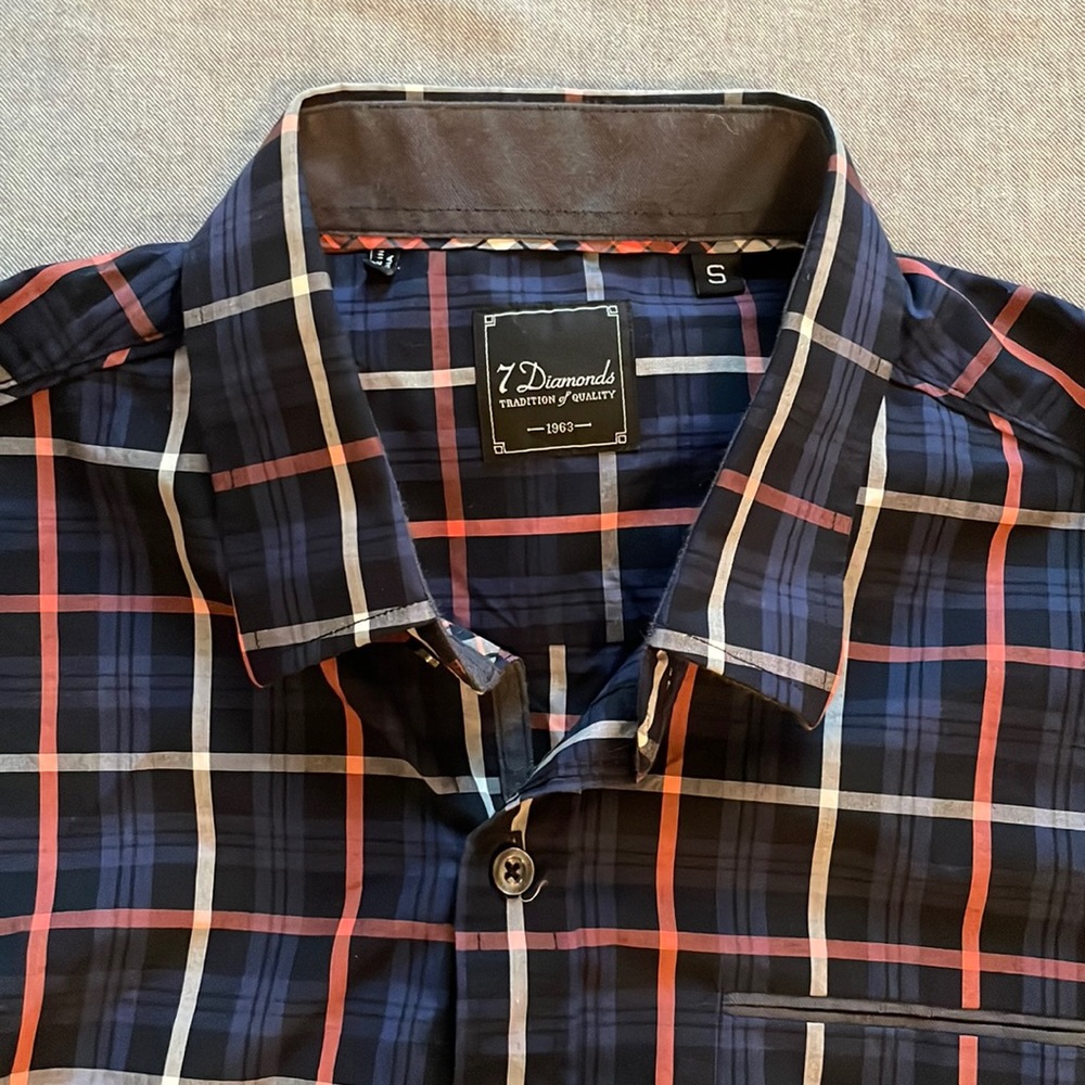 7 Diamonds Men’s Long Sleeve Button Down in Small